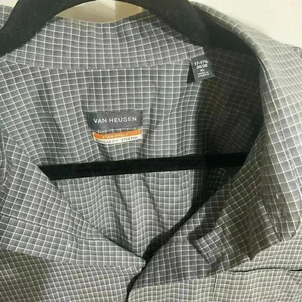 Van Heusen Men’s Button Down collared Dress Shirt Stain Shield Regular Fit Stret - Picture 3 of 6